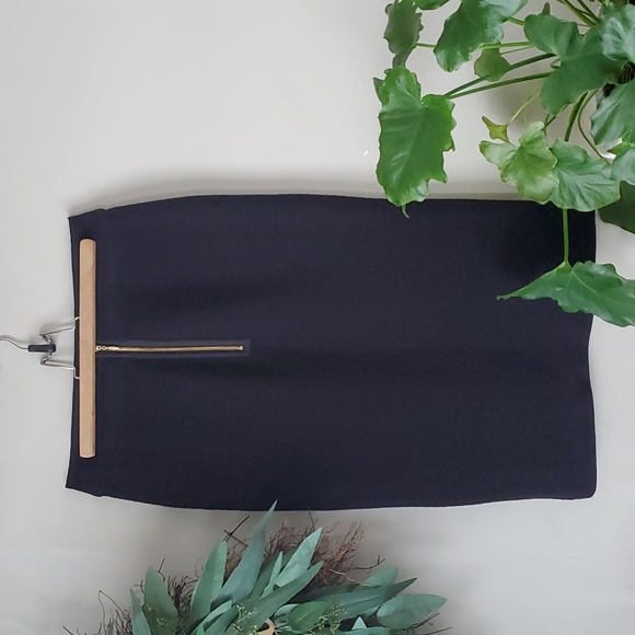 Kenzie Pencil Skirt - Picture 3 of 6